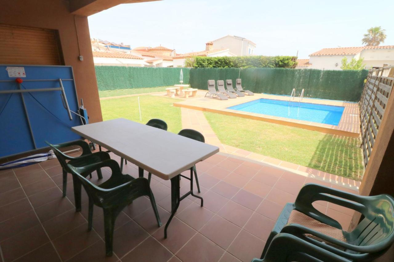 Peni 168A - Belle Maison Avec Piscine Empuriabrava Dış mekan fotoğraf