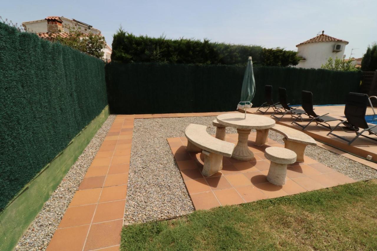 Peni 168A - Belle Maison Avec Piscine Empuriabrava Dış mekan fotoğraf