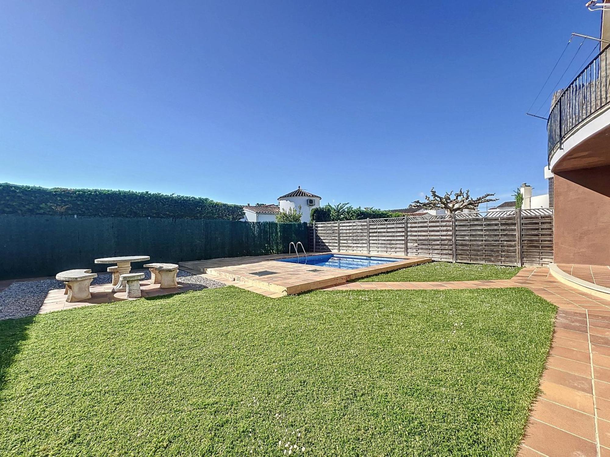 Peni 168A - Belle Maison Avec Piscine Empuriabrava Dış mekan fotoğraf